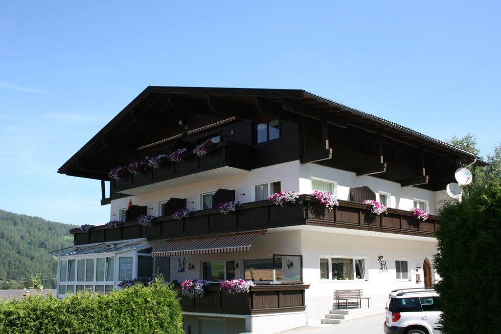 Haus Hubertus Ξενοδοχείο Mieders Εξωτερικό φωτογραφία